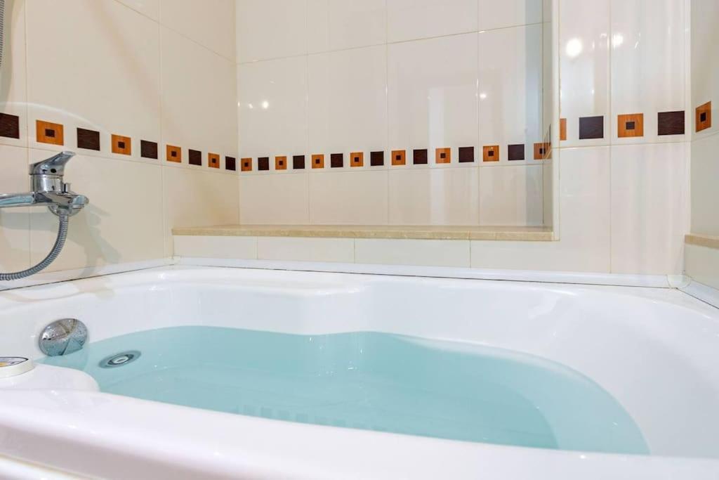 Jdcbi - Peaceful Lovely Apartment In City Center 塞维利亚 外观 照片